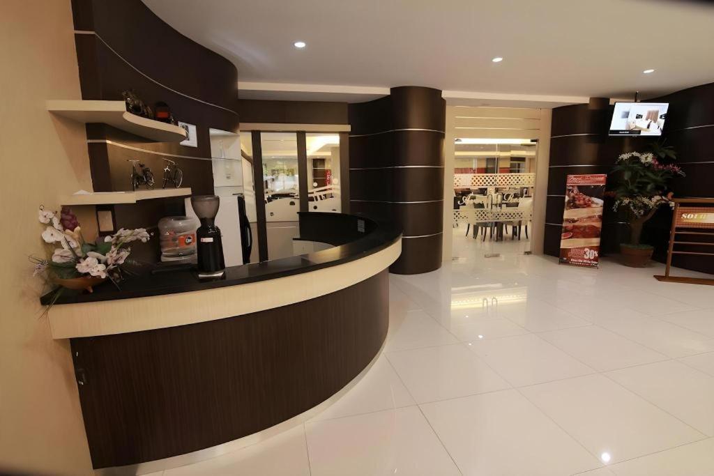 Megaland Hotel Solo Dış mekan fotoğraf