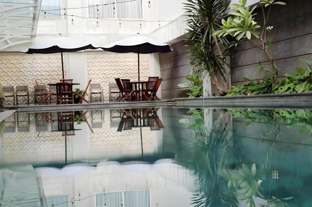 Megaland Hotel Solo Dış mekan fotoğraf