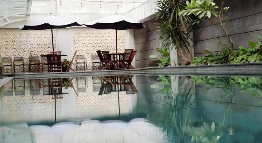 Megaland Hotel Solo Dış mekan fotoğraf