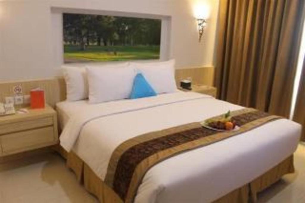 Megaland Hotel Solo Dış mekan fotoğraf