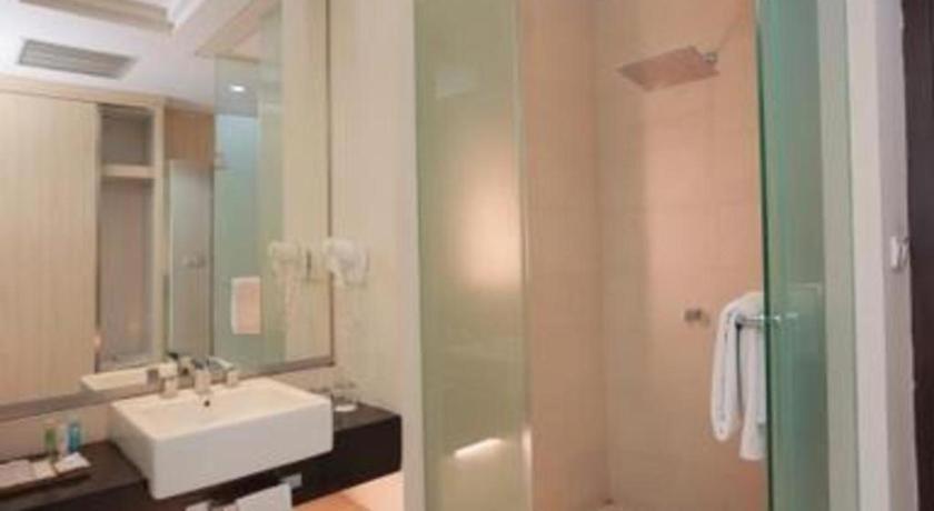 Megaland Hotel Solo Dış mekan fotoğraf